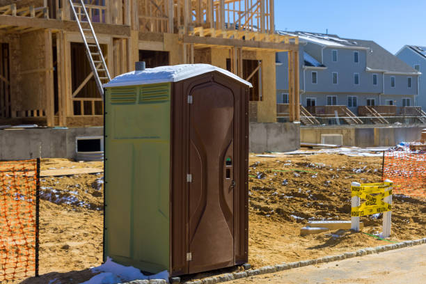 Best Porta potty delivery and setup  in Osage City, KS